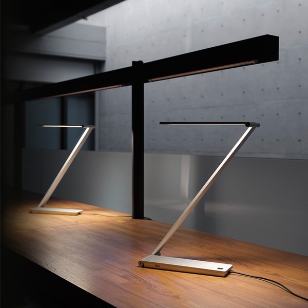 Lampa de birou Be Light | QISDESIGN
