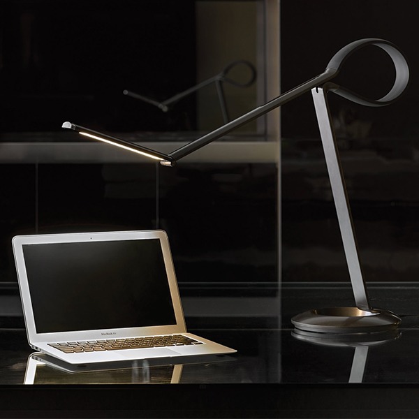 Lampa de birou Compasso | QISDESIGN