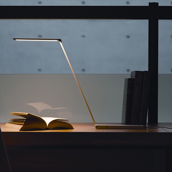 Lampa de birou Be Light | QISDESIGN
