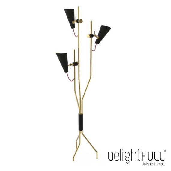 Lampadar Evans | DELIGHTFULL